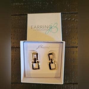 Chic Light Gold jBloom Earrings. New!